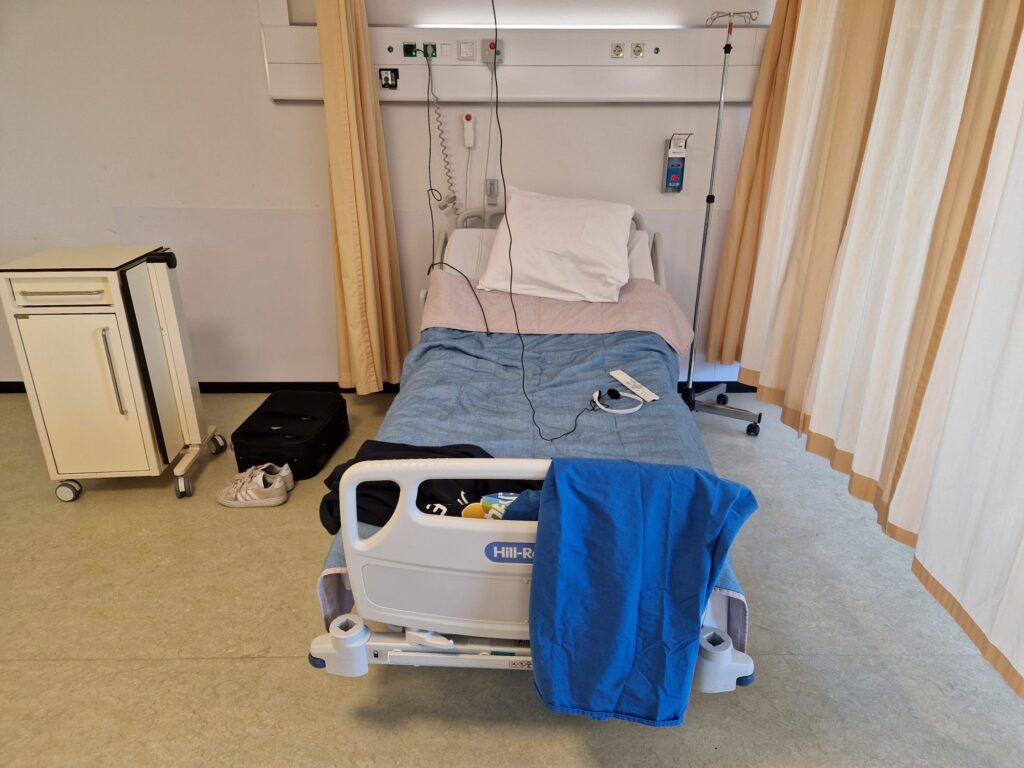 Ziekenhuisbed in Westeind
